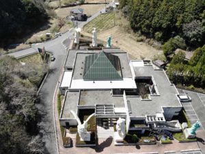 ルーブル彫刻美術館をドローンで上空から撮影